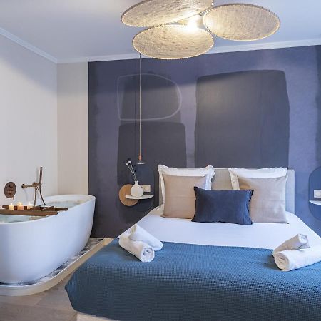 The Blue Suite On Champs Elysees Avenue ปารีส ภายนอก รูปภาพ