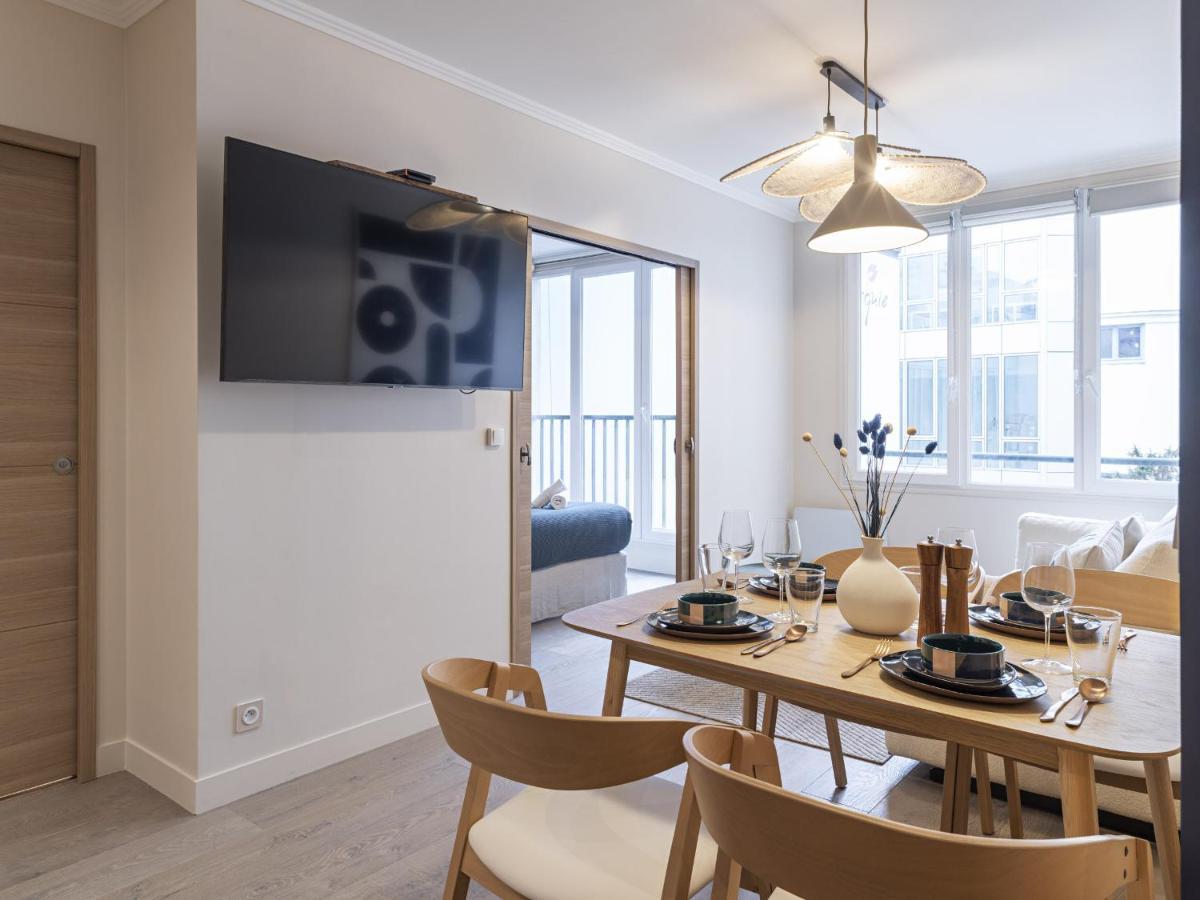 The Blue Suite On Champs Elysees Avenue ปารีส ภายนอก รูปภาพ