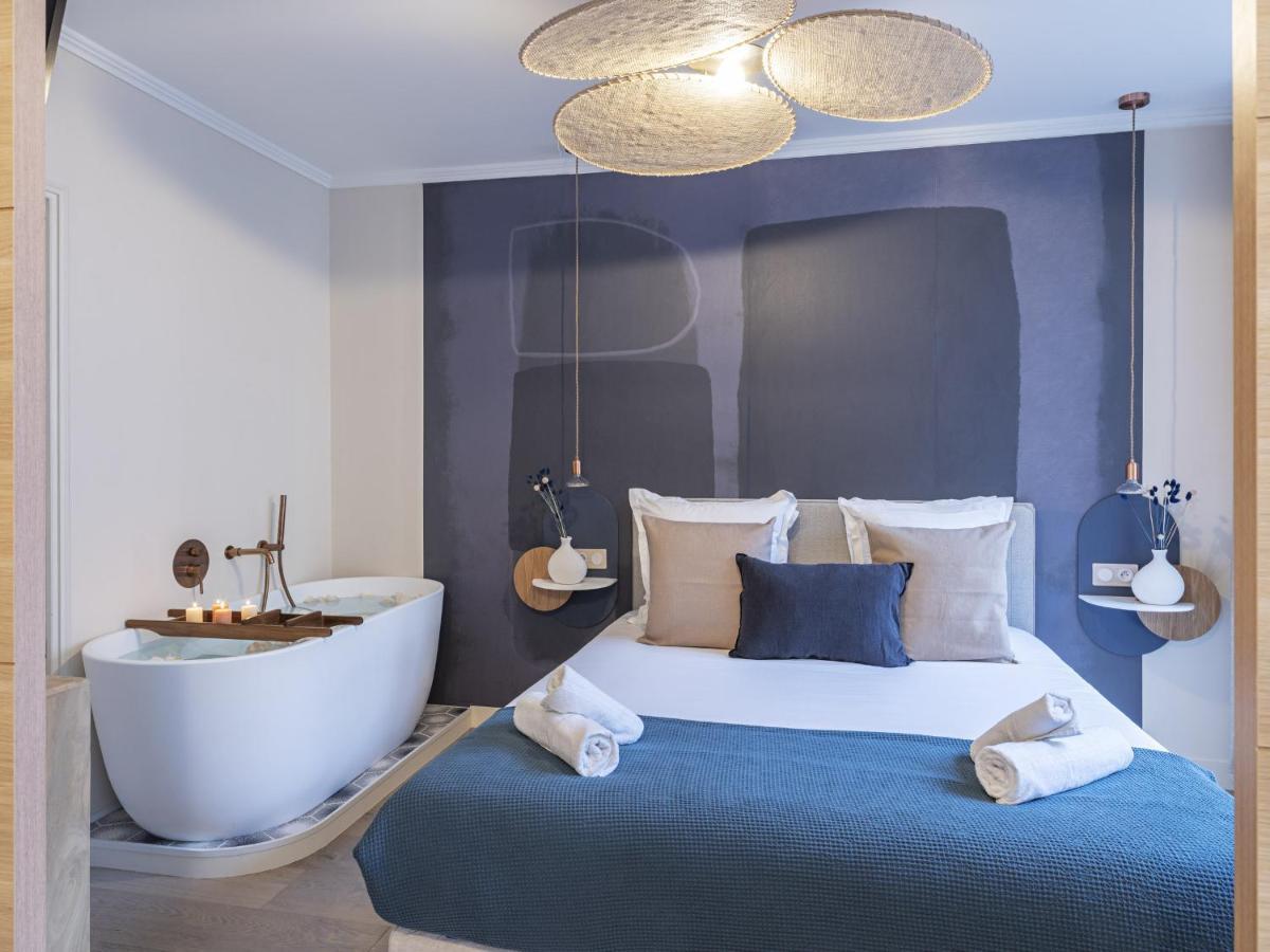 The Blue Suite On Champs Elysees Avenue ปารีส ภายนอก รูปภาพ