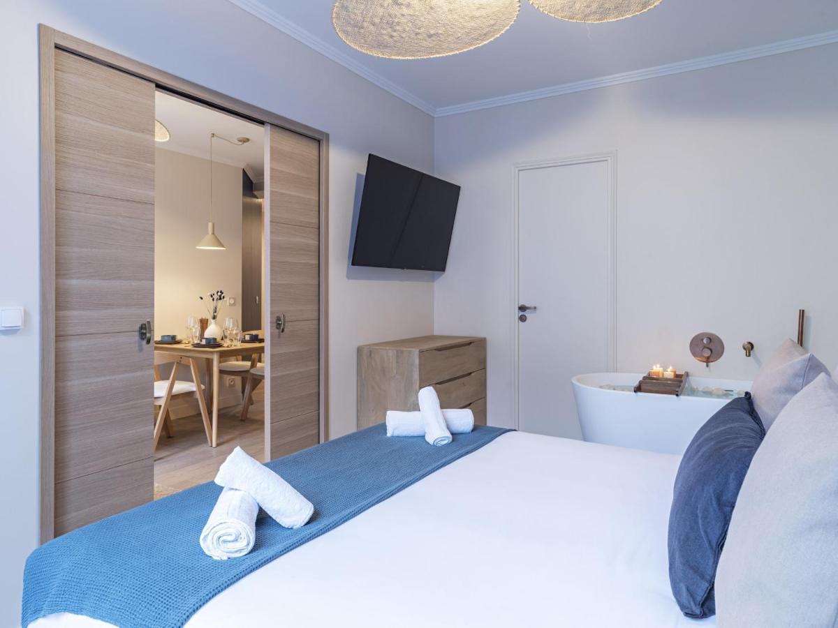 The Blue Suite On Champs Elysees Avenue ปารีส ภายนอก รูปภาพ