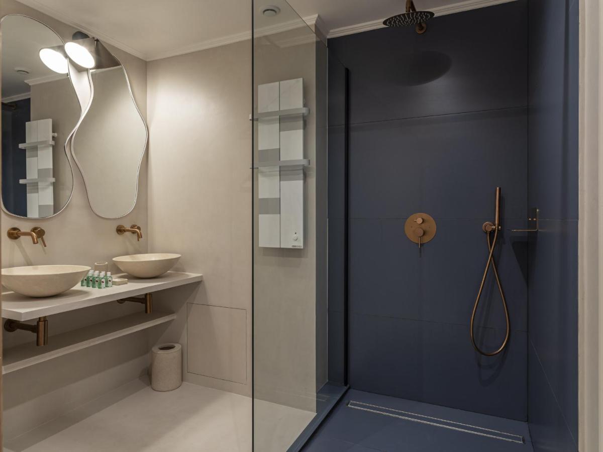 The Blue Suite On Champs Elysees Avenue ปารีส ภายนอก รูปภาพ