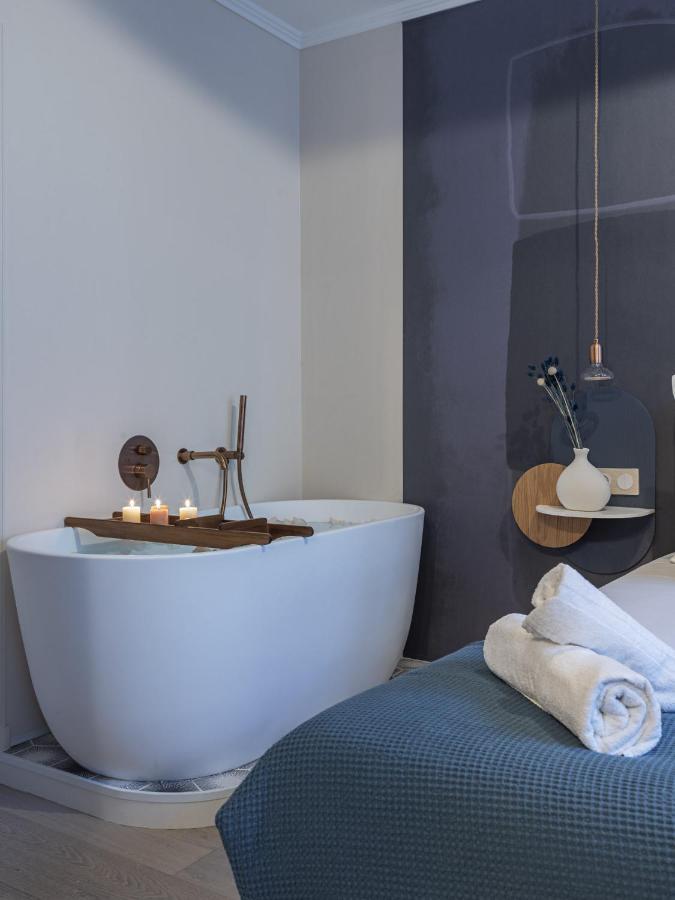 The Blue Suite On Champs Elysees Avenue ปารีส ภายนอก รูปภาพ