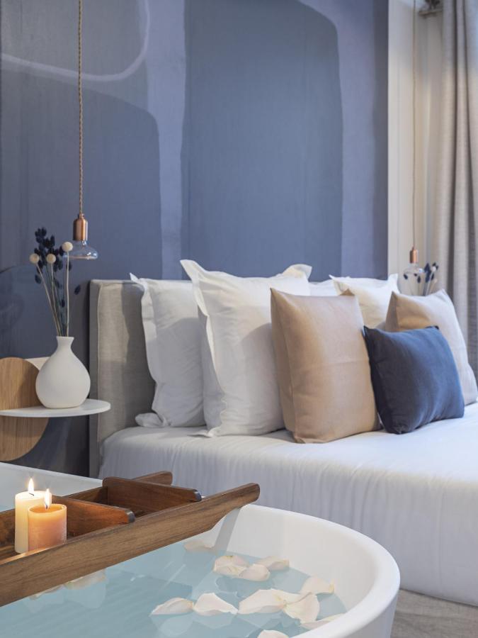The Blue Suite On Champs Elysees Avenue ปารีส ภายนอก รูปภาพ